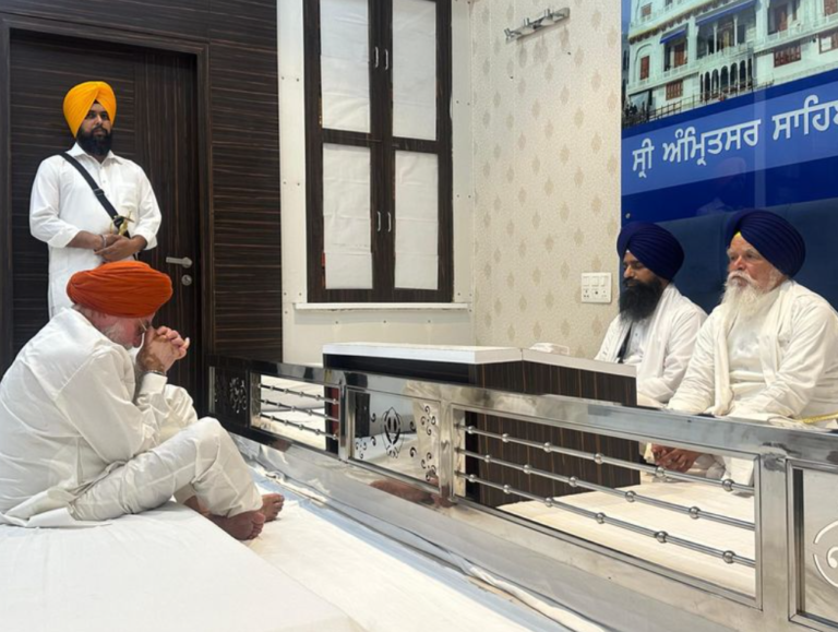 Read more about the article Anti-Sacrilege Act: ਬੇਅਦਬੀ ਵਿਰੁੱਧ ਕਾਨੂੰਨ ਲਈ ਪੰਜਾਬ ਸਰਕਾਰ ਨੇ ਬਣਾਈ 7 ਮੈਂਬਰੀ ਤਾਲਮੇਲ ਕਮੇਟੀ |