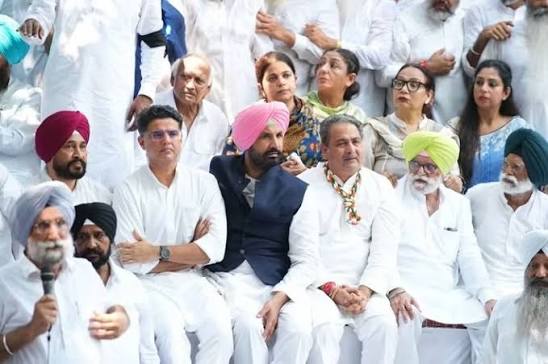 Read more about the article Punjab Congress: ਸਚਿਨ ਪਾਇਲਟ ਦਾ ਨਵਾਂ ਫਾਰਮੂਲਾ, ਨੌਜਵਾਨ ਆਗੂਆਂ ਨੂੰ ਮਿਲੇਗੀ ਤਰਜੀਹ? ਸੀਨੀਅਰਾਂ ਦੀਆਂ ਟਿਕਟਾਂ ‘ਤੇ ਵਧੀ ਚਰਚਾ |