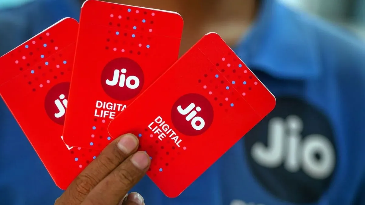 You are currently viewing Jio vs Airtel vs Vi: ਕਿਹੜੀ ਕੰਪਨੀ ਦਾ 1 ਸਾਲ ਦਾ ਰੀਚਾਰਜ ਸਸਤਾ? ਜਾਣੋ ਪੂਰੀ ਲਿਸਟ