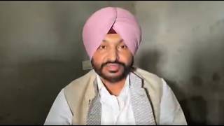 Read more about the article Batala News: ਰਵਨੀਤ ਬਿੱਟੂ ਦੇ ਕਾਫਲੇ ’ਤੇ ਵਿਰੋਧ, ਅੰਡੇ-ਟਮਾਟਰ ਸੁੱਟਣ ਅਤੇ ਸ਼ੀਸ਼ੇ ਤੋੜਨ ਦੇ ਦੋਸ਼ |