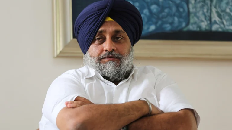 Read more about the article ਬਹਿਬਲ ਕਲਾਂ ਗੋਲੀਕਾਂਡ: ਸੁਖਬੀਰ ਬਾਦਲ ਨੂੰ SIT ਨੇ ਮੁੜ ਕੀਤਾ ਤਲਬ, 11 ਸਤੰਬਰ ਨੂੰ ਚੰਡੀਗੜ੍ਹ ‘ਚ ਹੋਵੇਗੀ ਪੁੱਛਗਿੱਛ |